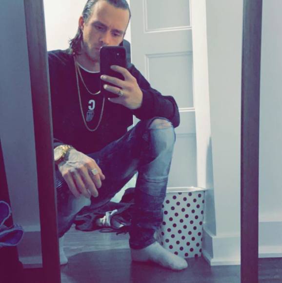 Meet your Posher, Simon - Picture 1 of 1